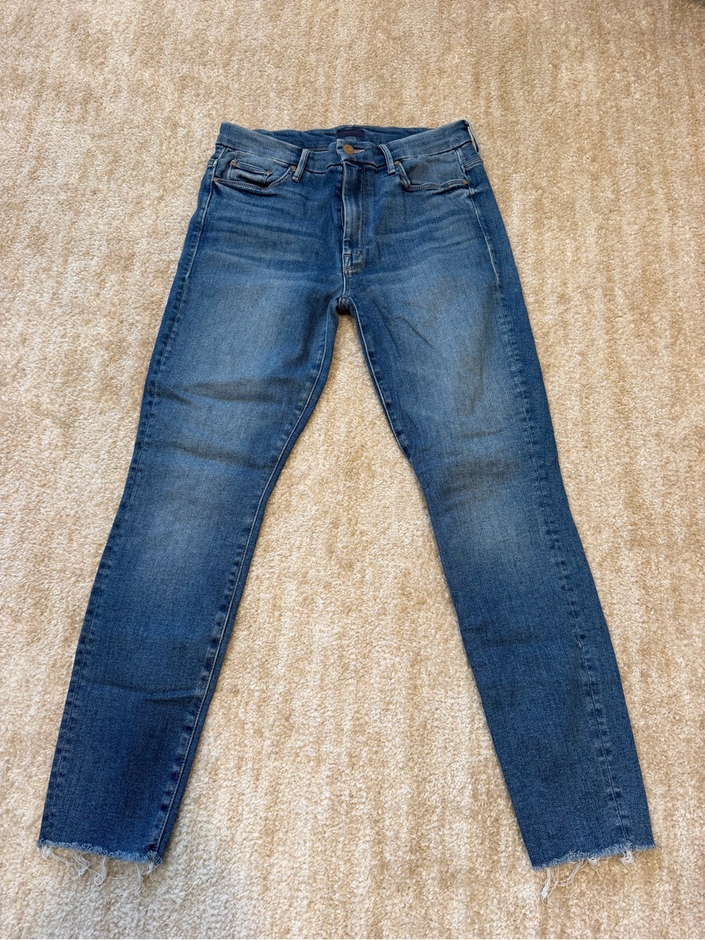 MOTHER High Waisted Looker Ankle Fray Jeans in color Hop On Hop Off - size 28